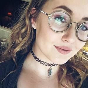 Meet your Posher, Becky